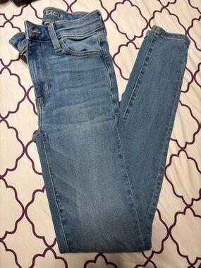 American Eagle Outfitters Women’s Skinny Jeans - Light Blue Wash